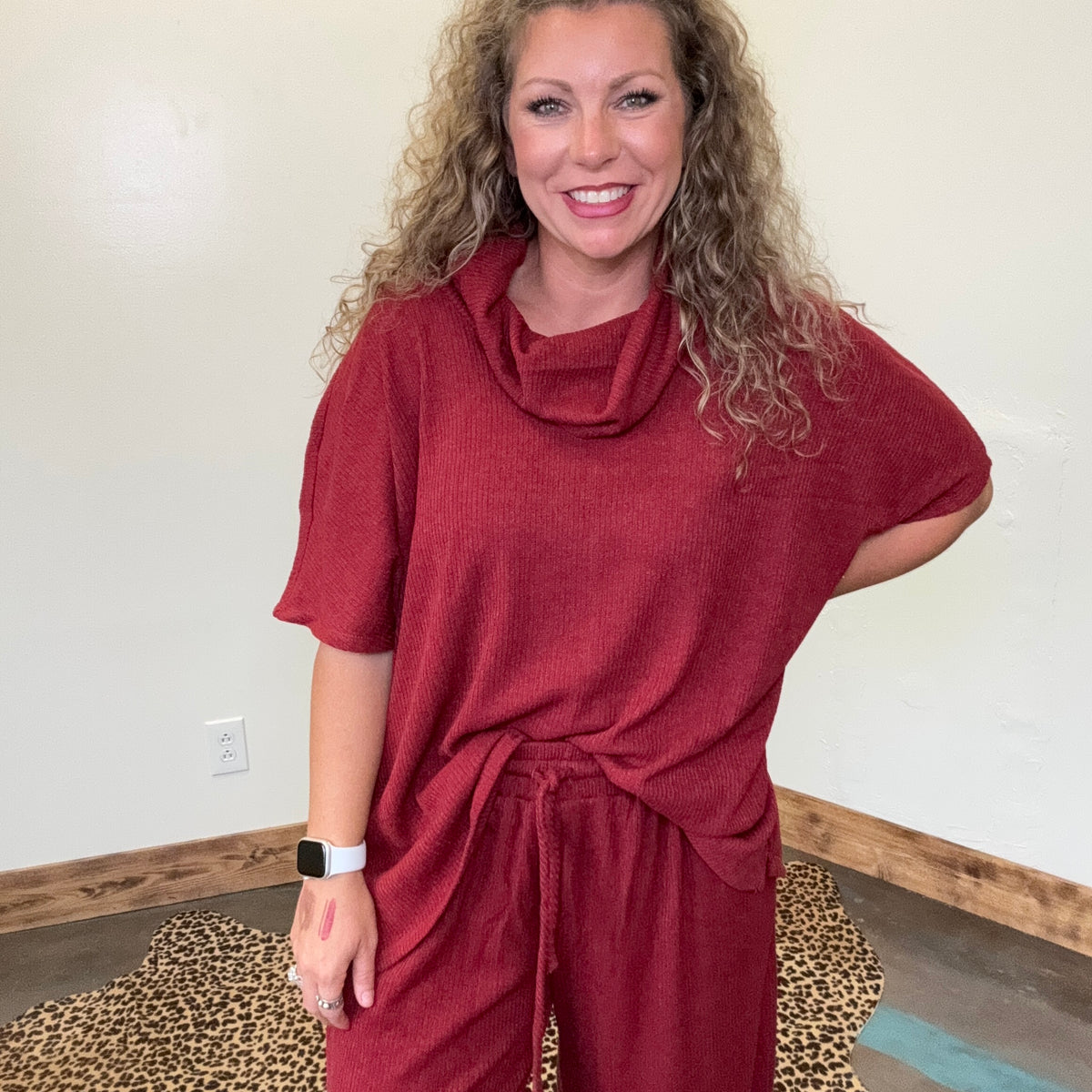 burgundycownecktopset