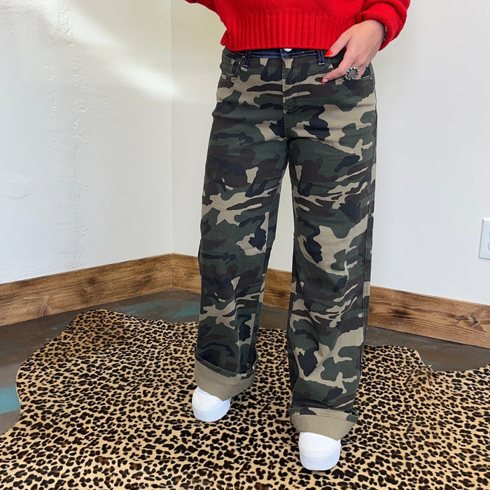 camouflage pants 