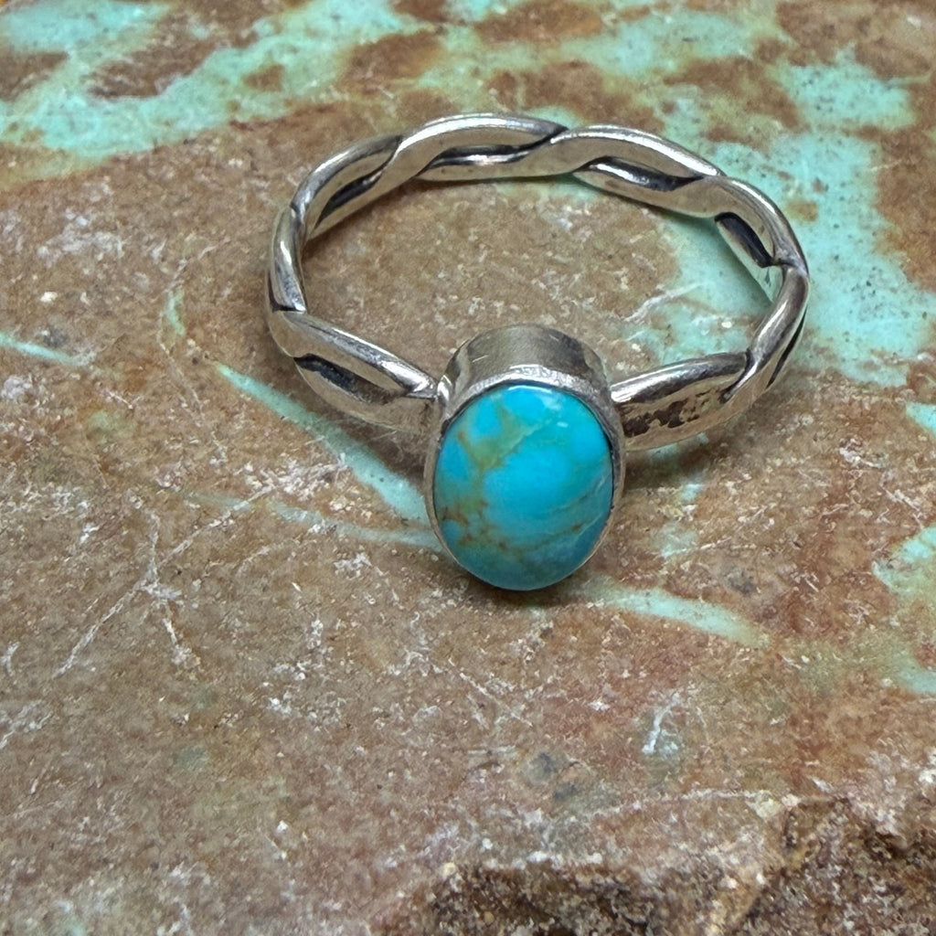 Dainty Oval Turquoise Twisted Band Sterling Silver Ring size 6 - Country Lace Boutique