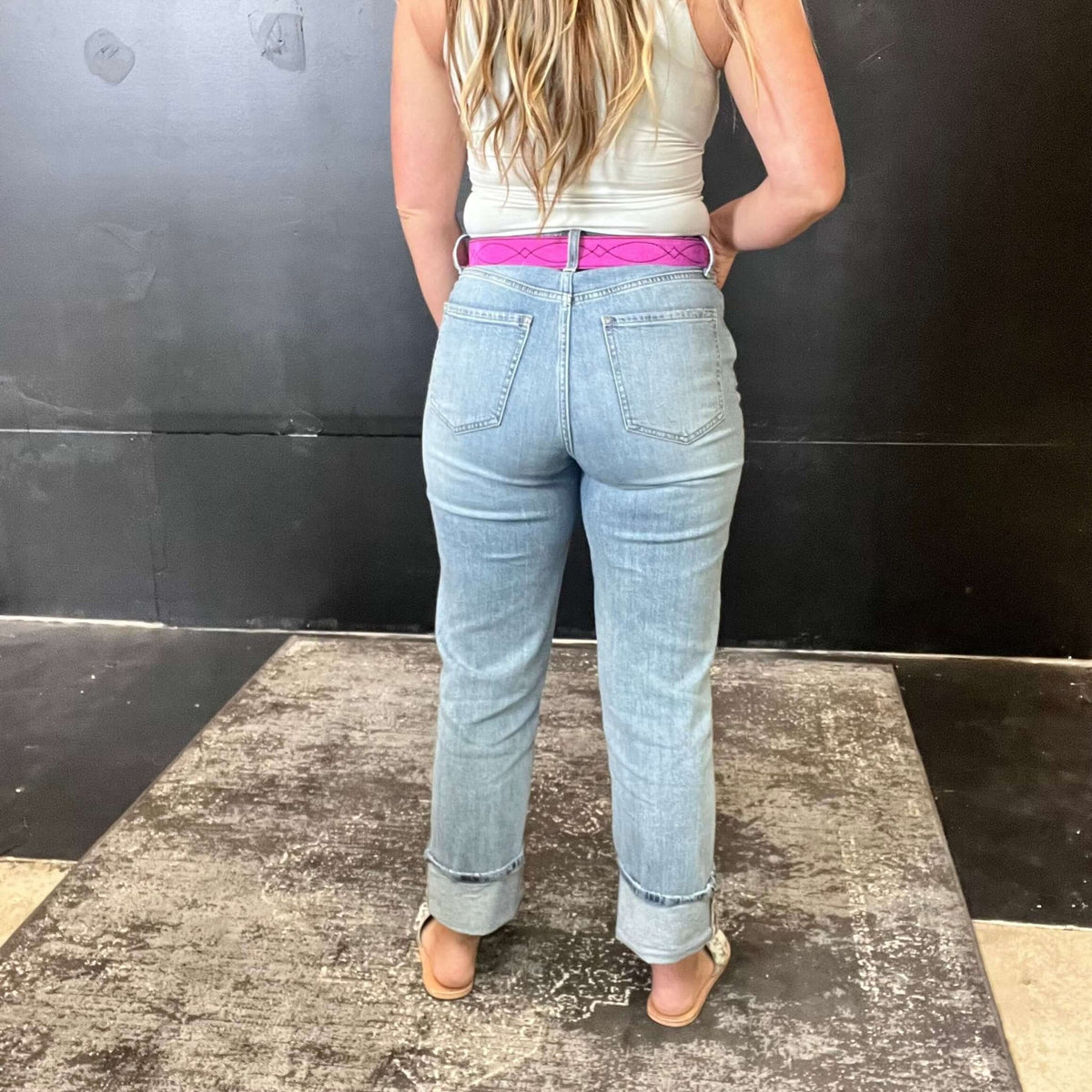 Distressed Knee Straight Daze Jeans / size 27 - Country Lace Boutique