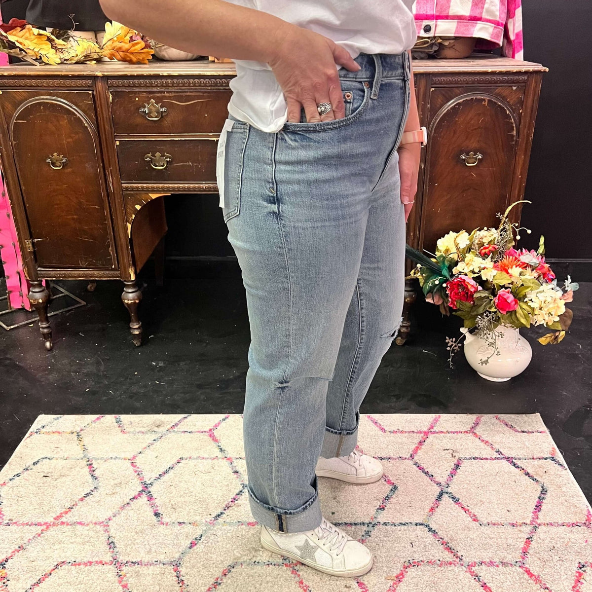 Distressed Knee Straight Daze Jeans / size 27 - Country Lace Boutique