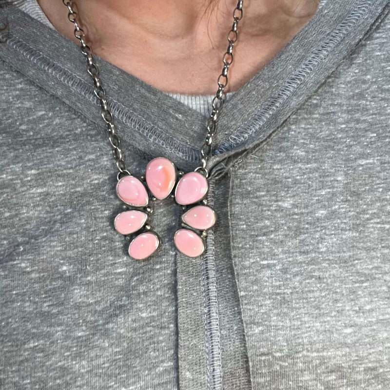 Gorgeous Pink Conch Naja Sterling Silver Necklace - Country Lace Boutique