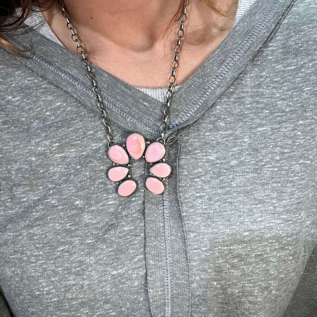 Gorgeous Pink Conch Naja Sterling Silver Necklace - Country Lace Boutique