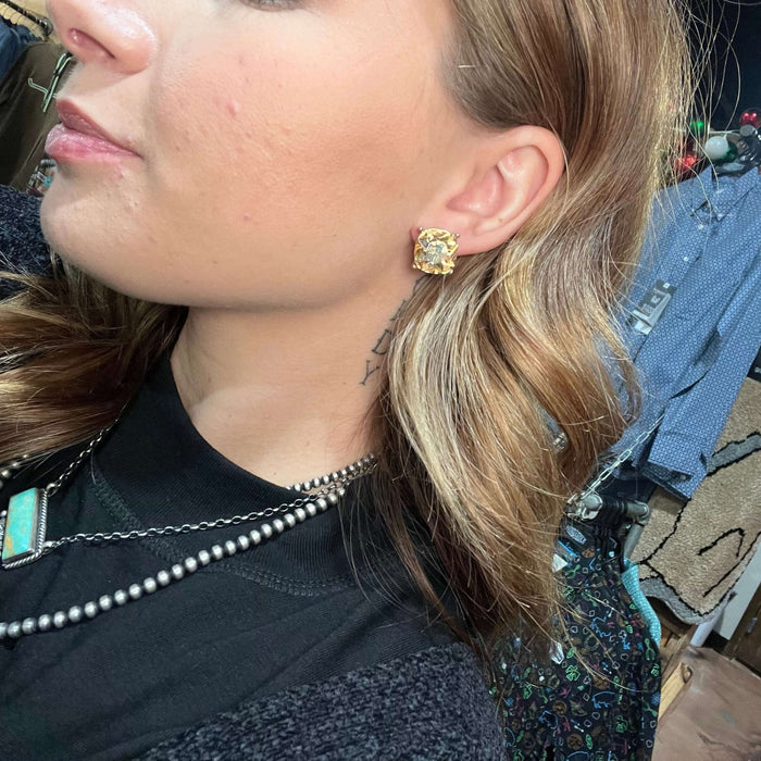 Iridescent Tan Crystal Stud Fashion Earring - Country Lace Boutique
