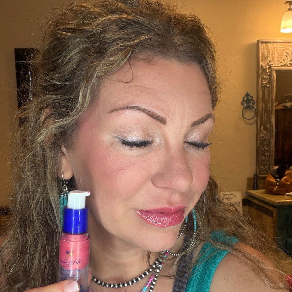 MakeSense Pearlizer Highlighter Wand - Country Lace Boutique