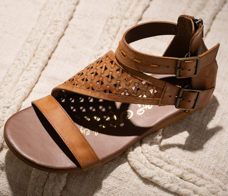 Nora Sandals in Tan