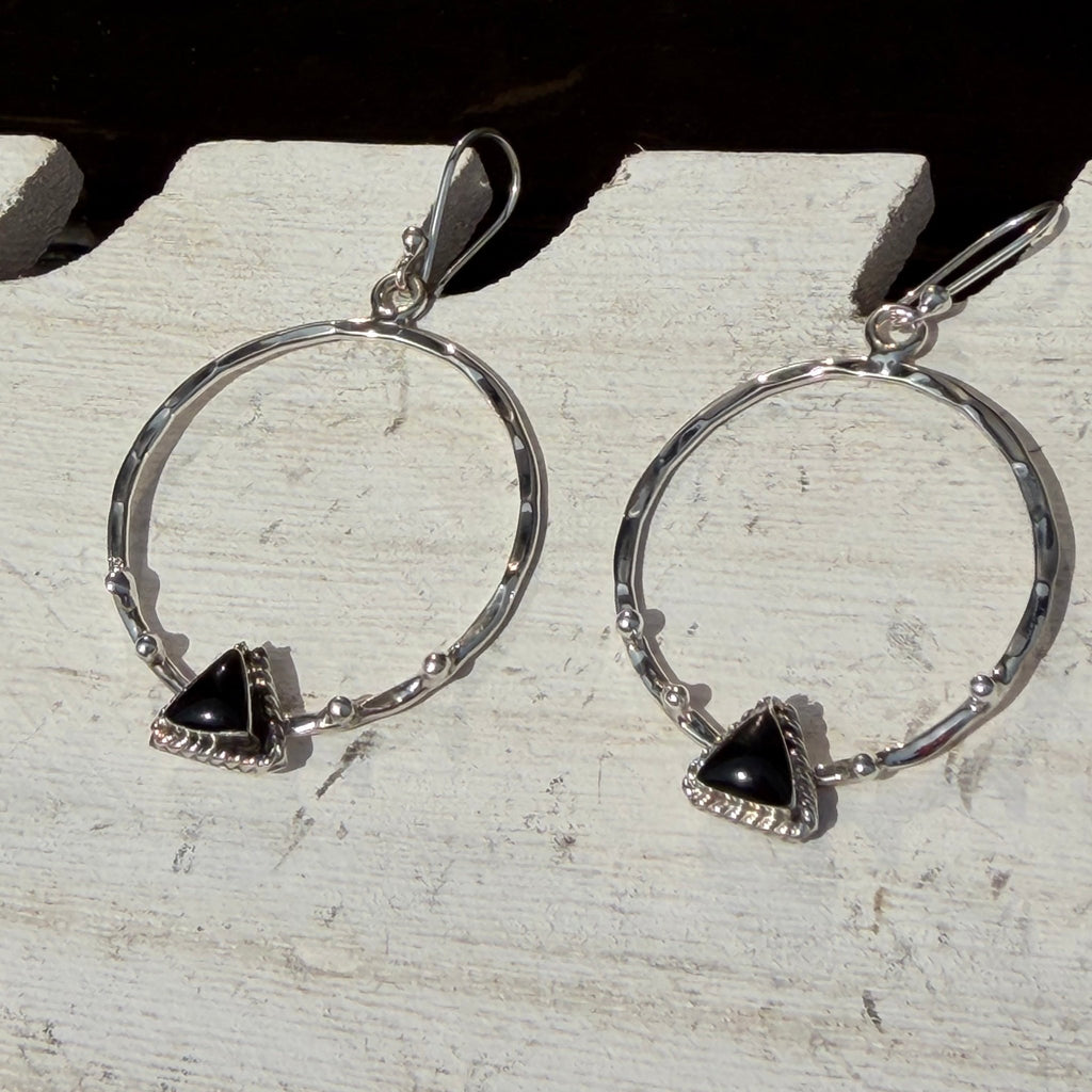 Onyx Triangle Hammered Hoop Sterling Silver Earring - Country Lace Boutique