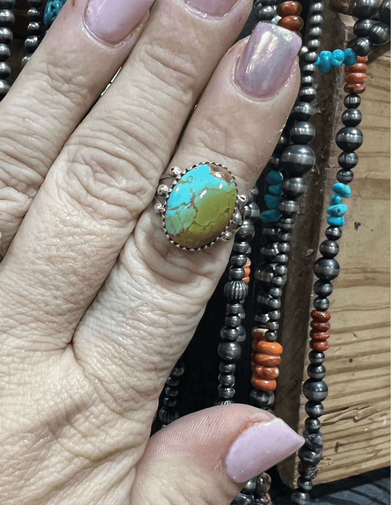Oval Turquoise Triple Shank Sterling Silver Ring / size 6.5 - Country Lace Boutique