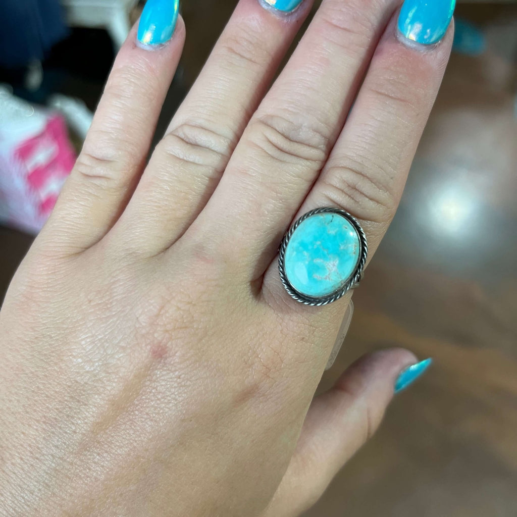 Oval with Rope Detail Turquoise Sterling Silver Ring size 7.5 - Country Lace Boutique