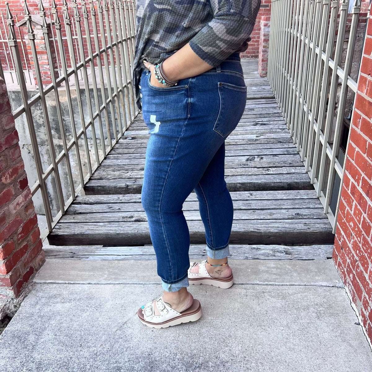 Stonewash 5 Button Judy Blue Skinny Jeans - Country Lace Boutique