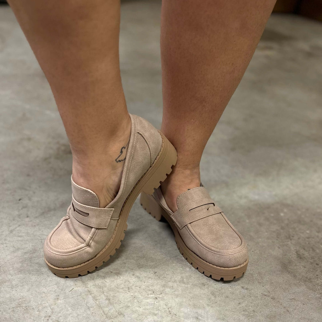 Tan Loafer Dirty Laundry Platform Loafer Shoe size 6 - Country Lace Boutique