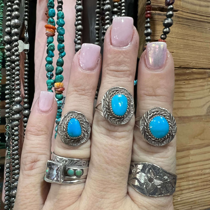 Single Turquoise Stone Genuine Ring W/ Flower Detail size 8.588
