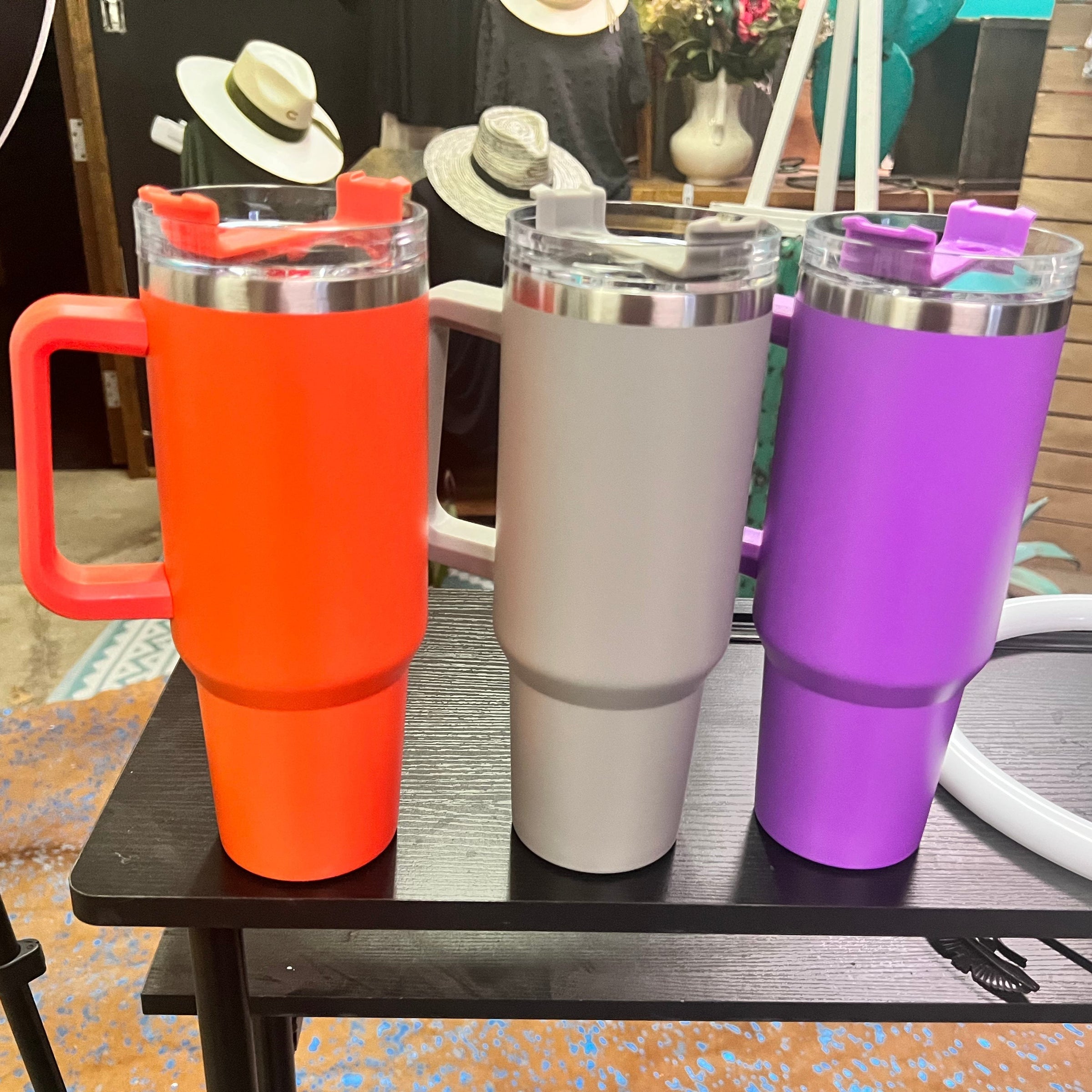 Striped 40 oz Tumbler with colored handle